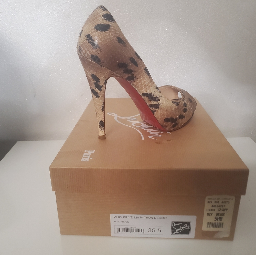 Beautiful Christian Louboutin Pumps - Picture 7 of 8
